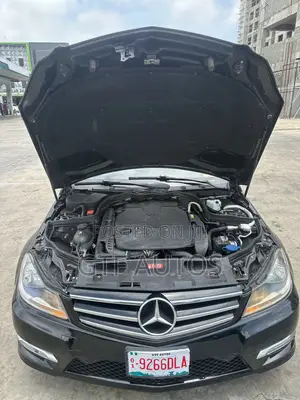Mercedes-Benz C300 Sport 4Matic Sedan AWD (3.5L 6cyl 7A) 2014 Black