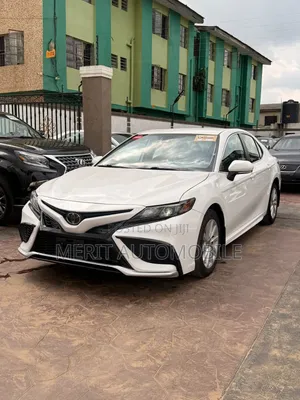 Toyota Camry SE Nightshade 2022 White