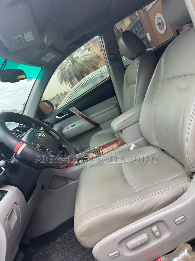Toyota Highlander 2008 Silver