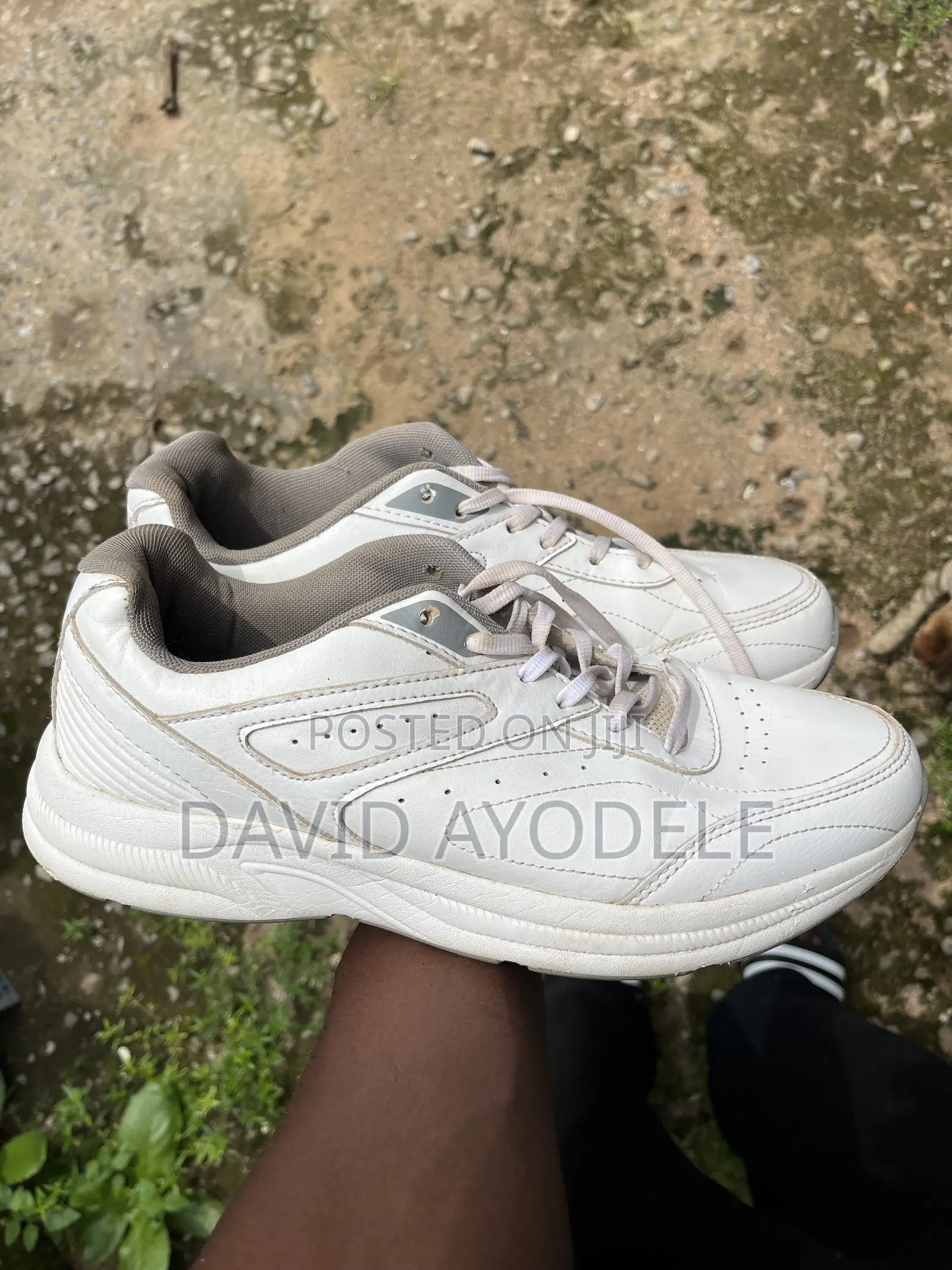 White Casual Athletic Walking Sneaker ( Size 44)