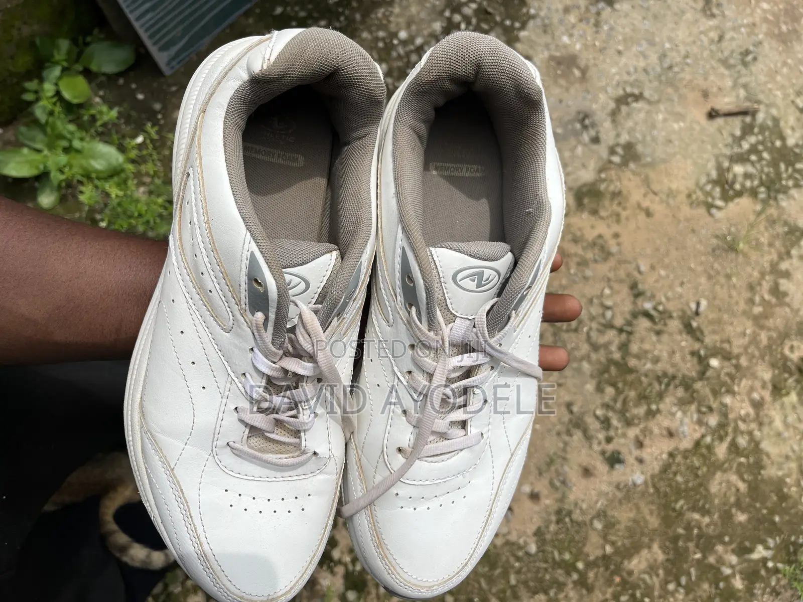 White Casual Athletic Walking Sneaker ( Size 44)