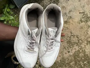 White Casual Athletic Walking Sneaker ( Size 44)