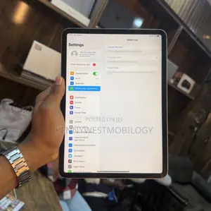 Apple iPad Pro 11 (2020) 128 GB Black
