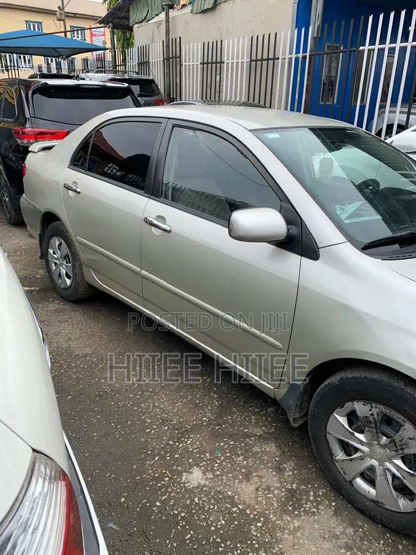 Toyota Corolla 2003 Red