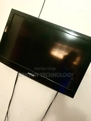 Samsung LCD TV 32" - Series 4 / 400