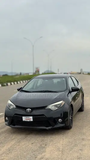 Toyota Corolla LE 4dr Sedan (1.8L 4cyl CVT) 2014 Black
