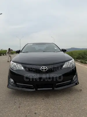Toyota Camry SE 4dr Sedan (2.5L 4cyl 6A) 2013 Black