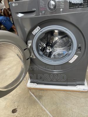 LG F4V3RYP6JE 10.5kg Front Load Washer Dryer Combo