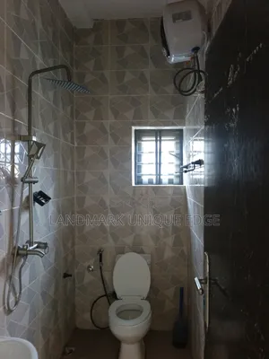 2bdrm Duplex in New Road, Ushafa for rent