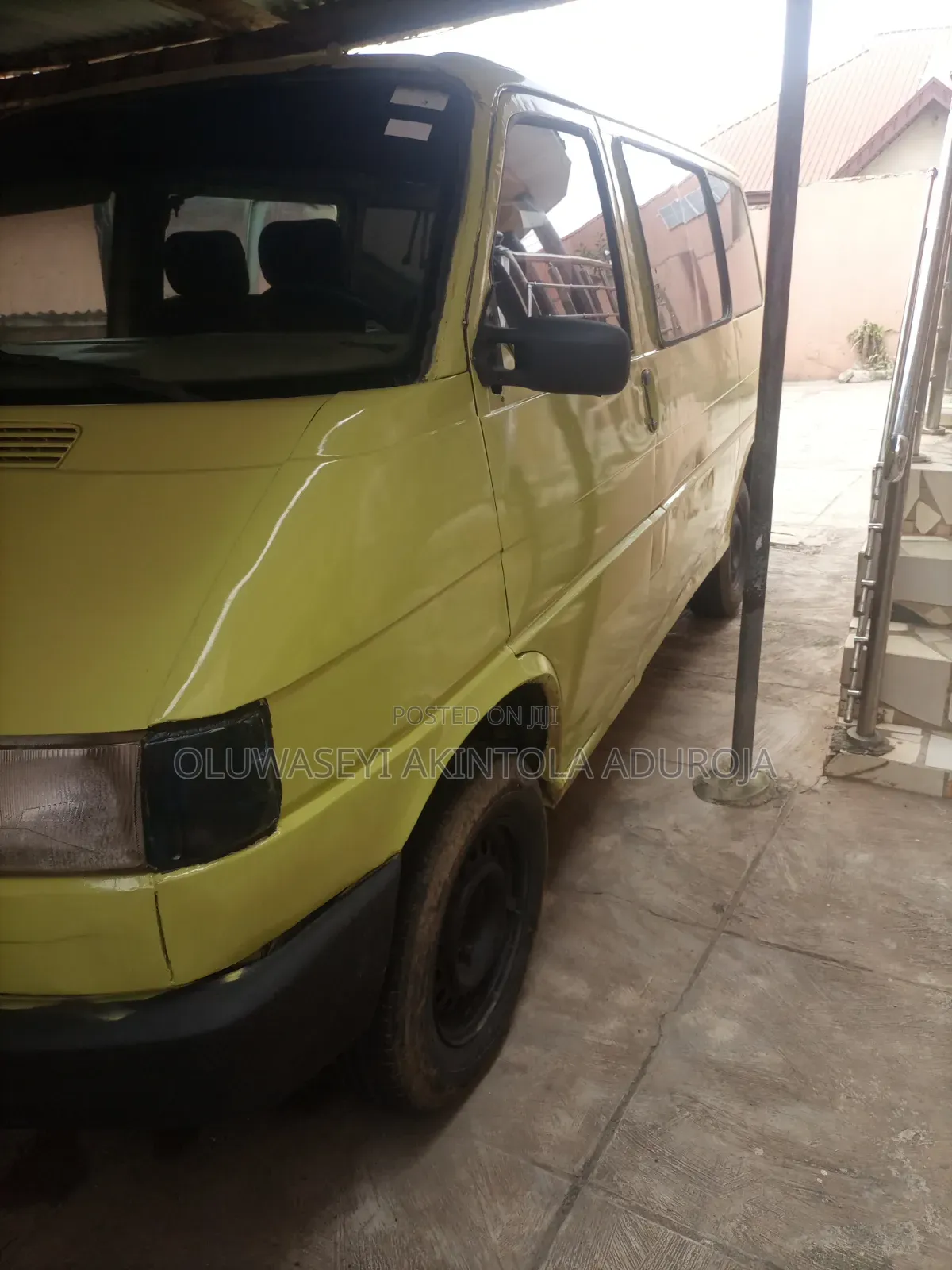 Volkswagen Transporter 2000 Yellow