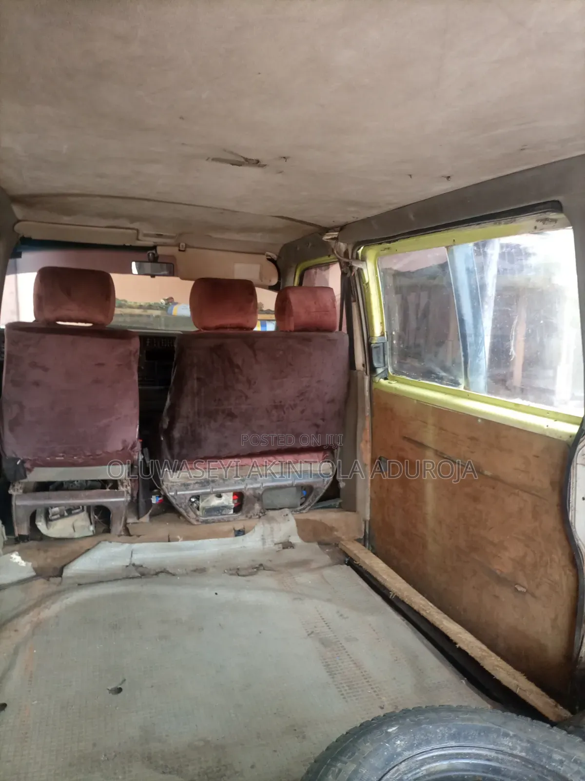 Volkswagen Transporter 2000 Yellow