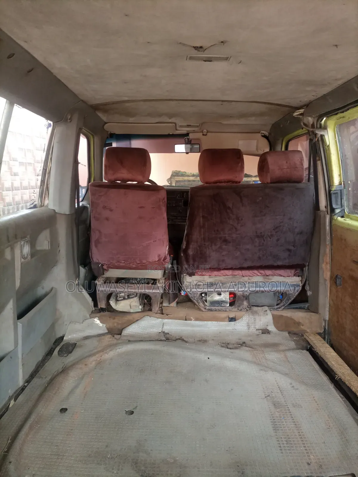 Volkswagen Transporter 2000 Yellow