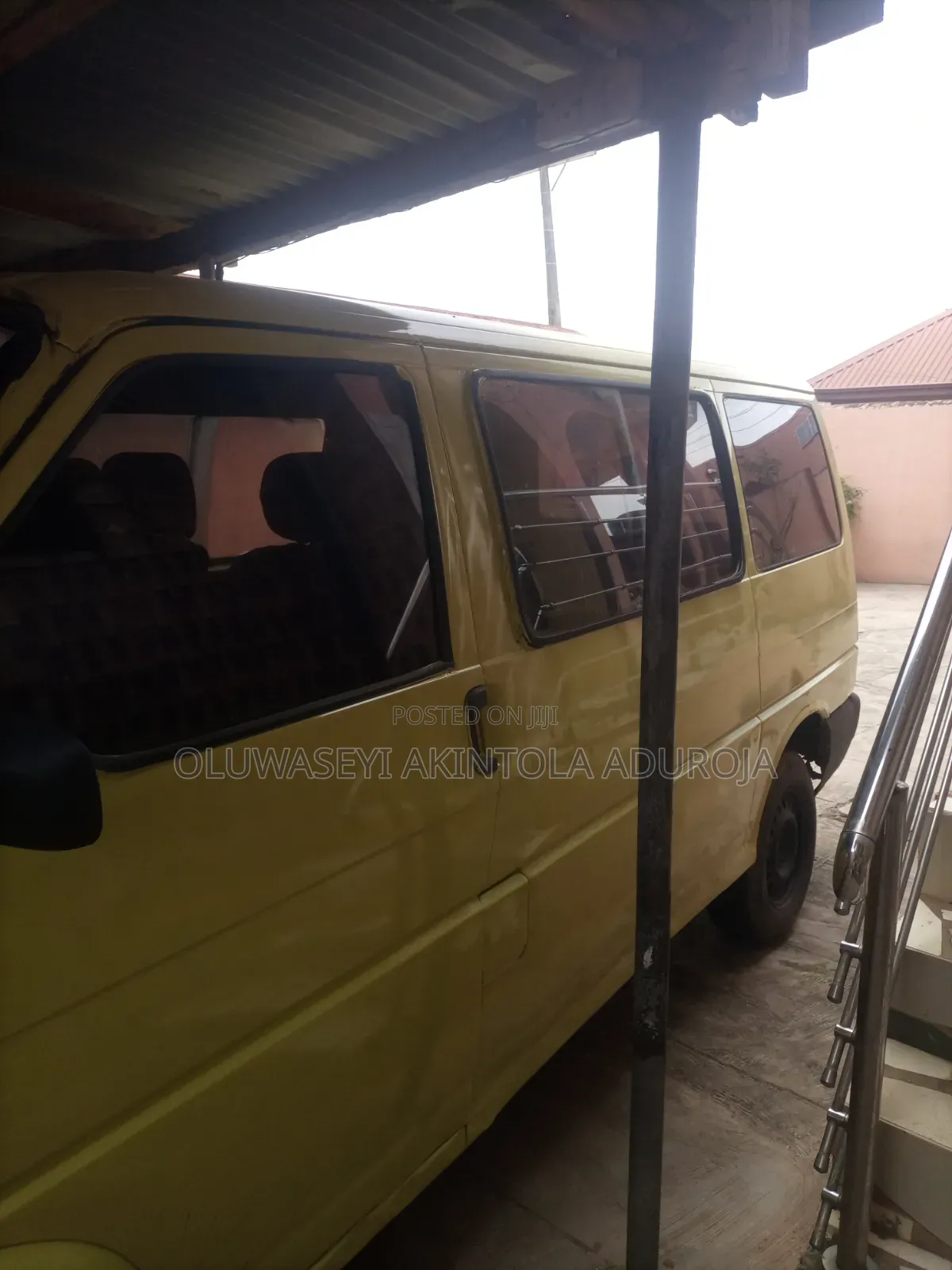 Volkswagen Transporter 2000 Yellow