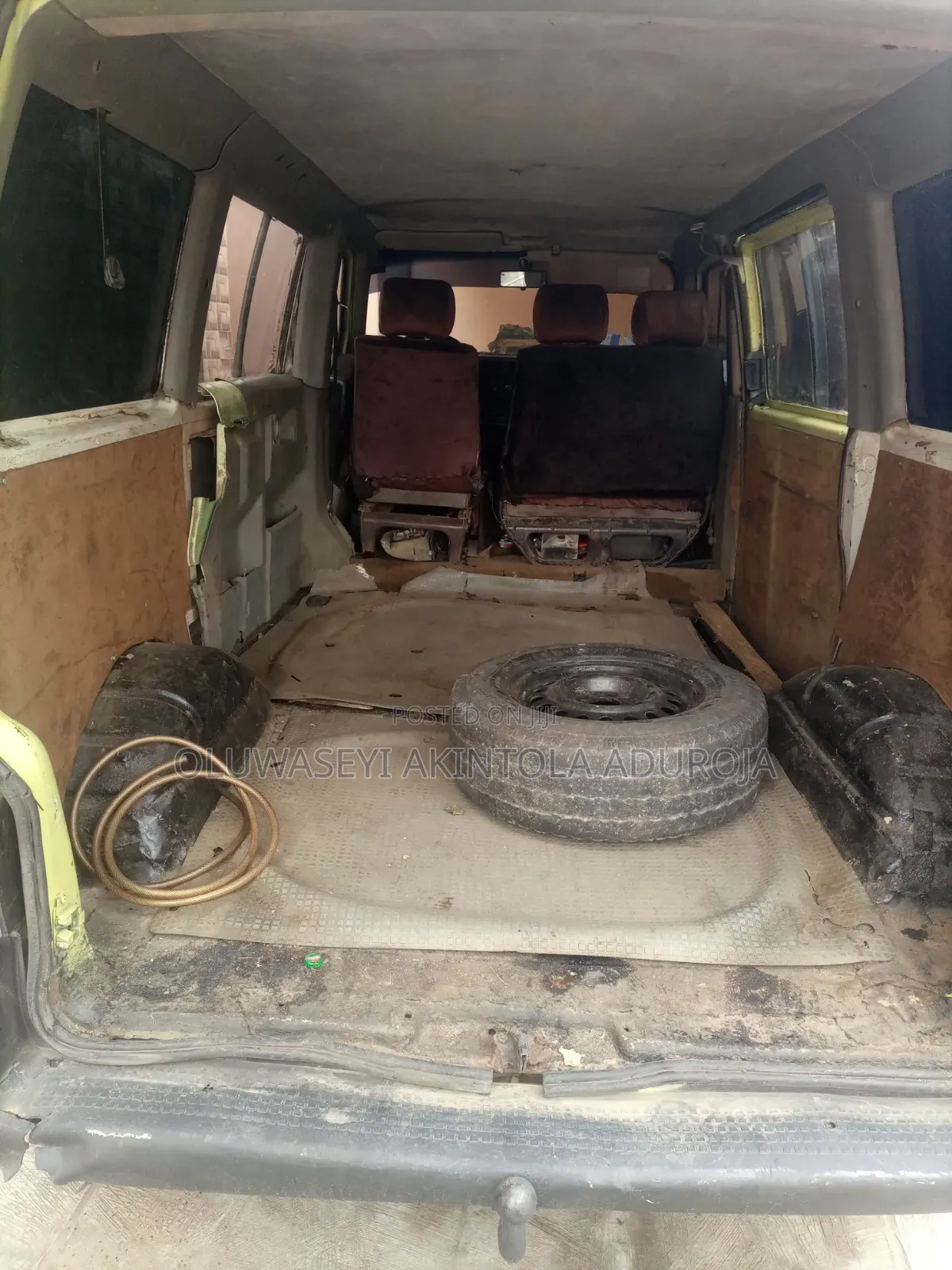 Volkswagen Transporter 2000 Yellow