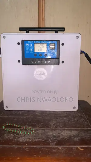 Solar Charge Controller & Solar Panel