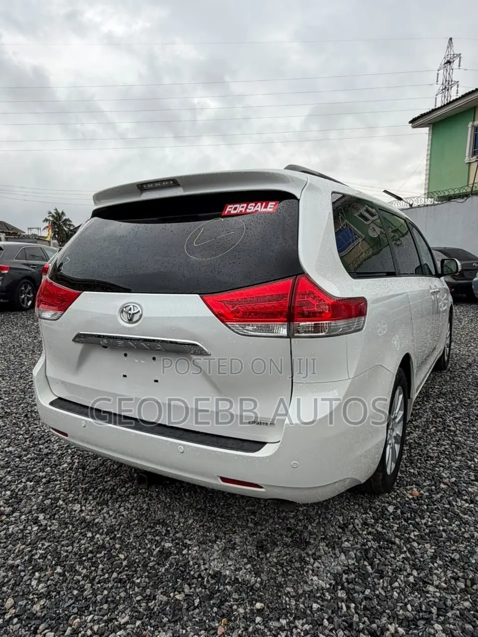 Toyota Sienna 2013 White