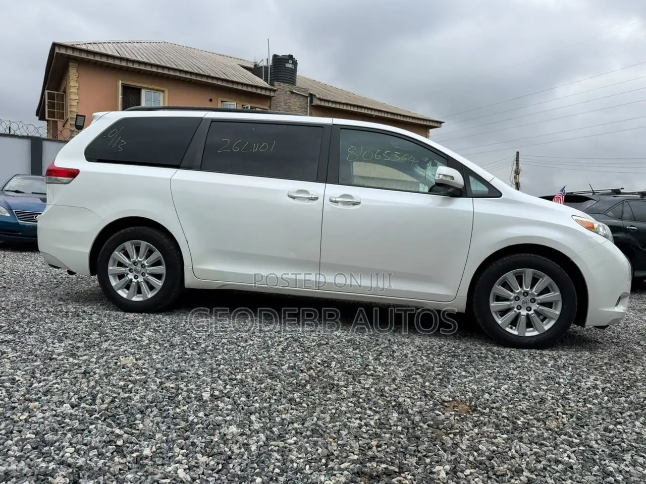 Toyota Sienna 2013 White