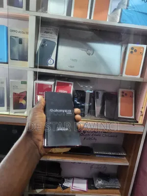 New Samsung Galaxy S22 Ultra 5G 256 GB