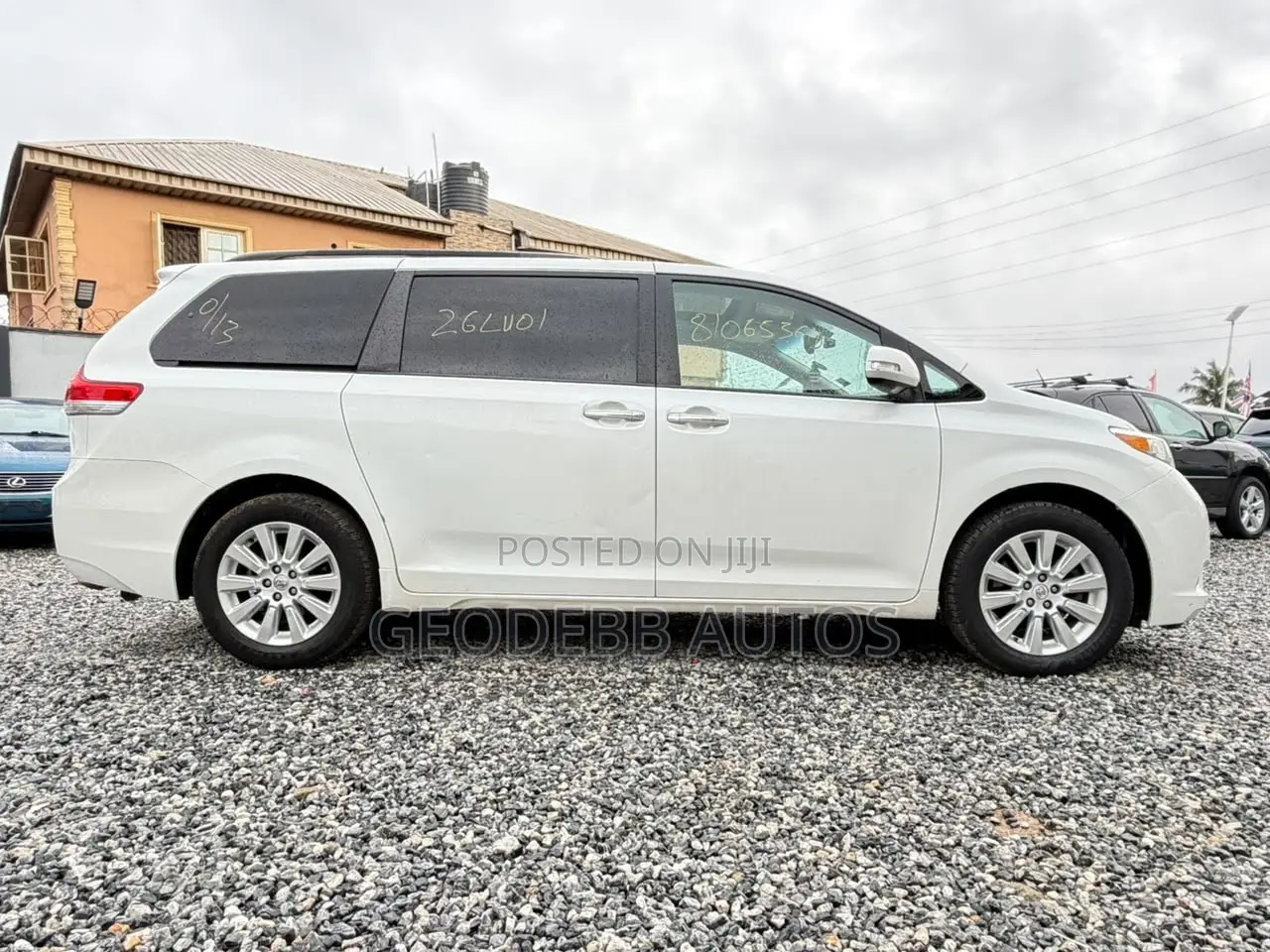 Toyota Sienna 2013 White