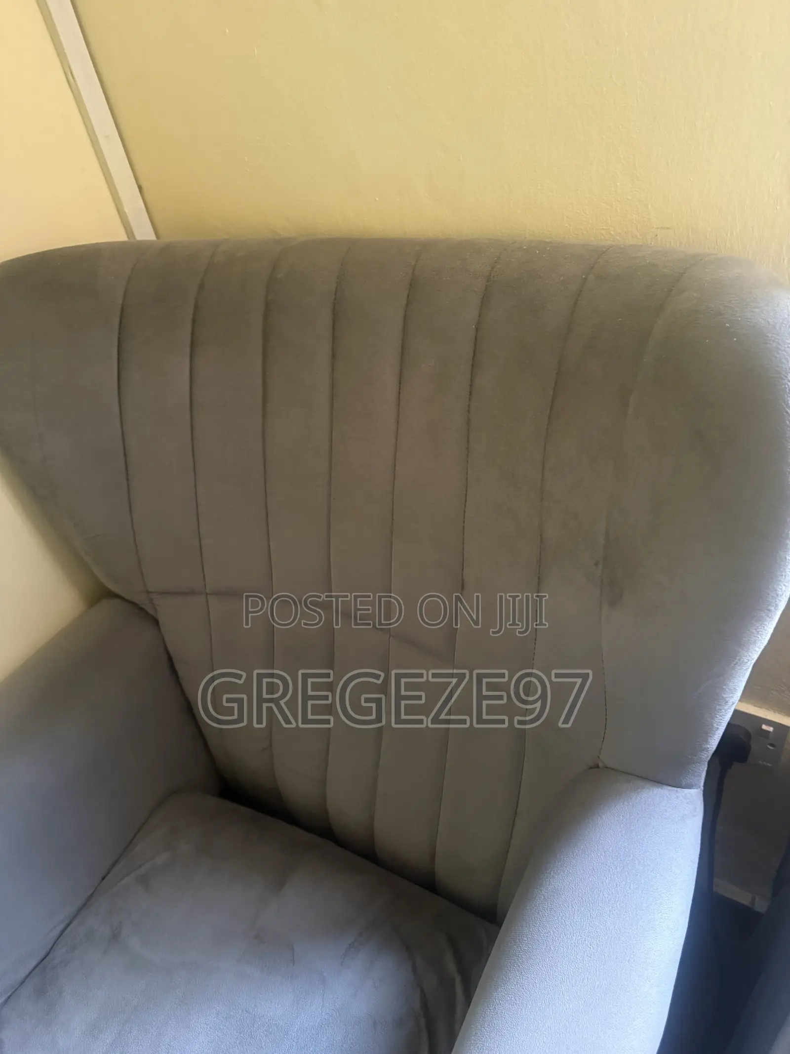 Single Chair