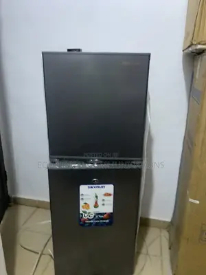 Skyrun 195L Refrigerator – Keep Your Food Fresh, Cool & Well Organized