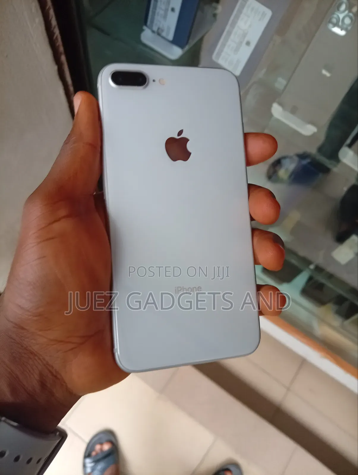 Apple iPhone 8 Plus 64 GB White