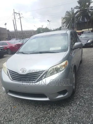 Toyota Sienna 2013 Gray