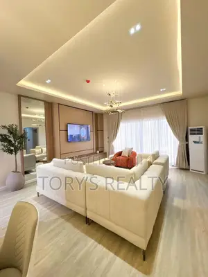 Luxuriously Furnished 2 Bedroom Apartment