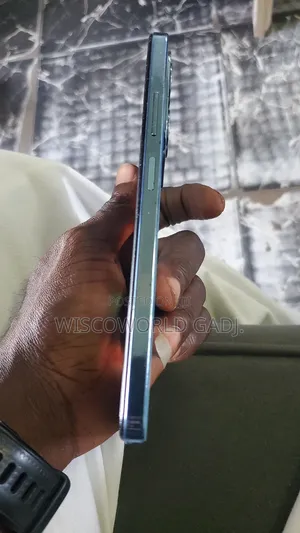 Infinix Hot 40i 128 GB Blue
