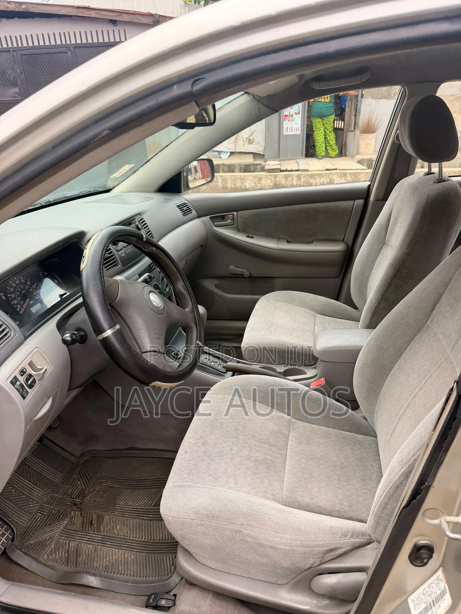 Toyota Corolla 2004 Silver
