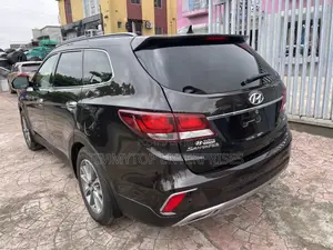 Hyundai Santa Fe Limited AWD 2017 Brown