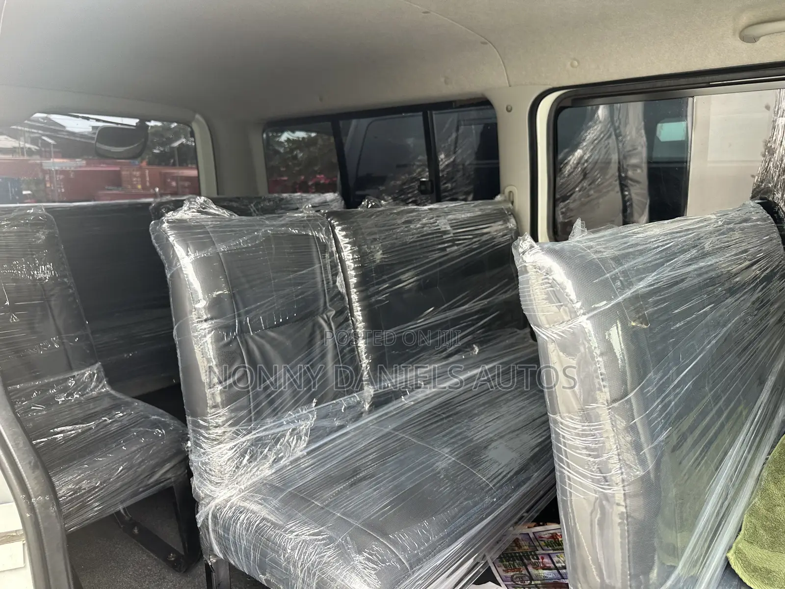 Toyota HiAce 2016 White
