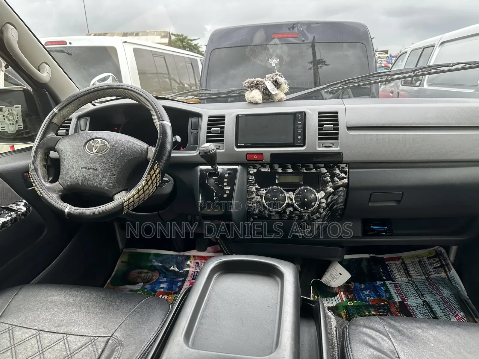 Toyota HiAce 2016 White