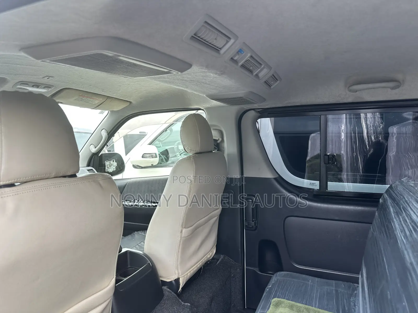 Toyota HiAce 2016 White