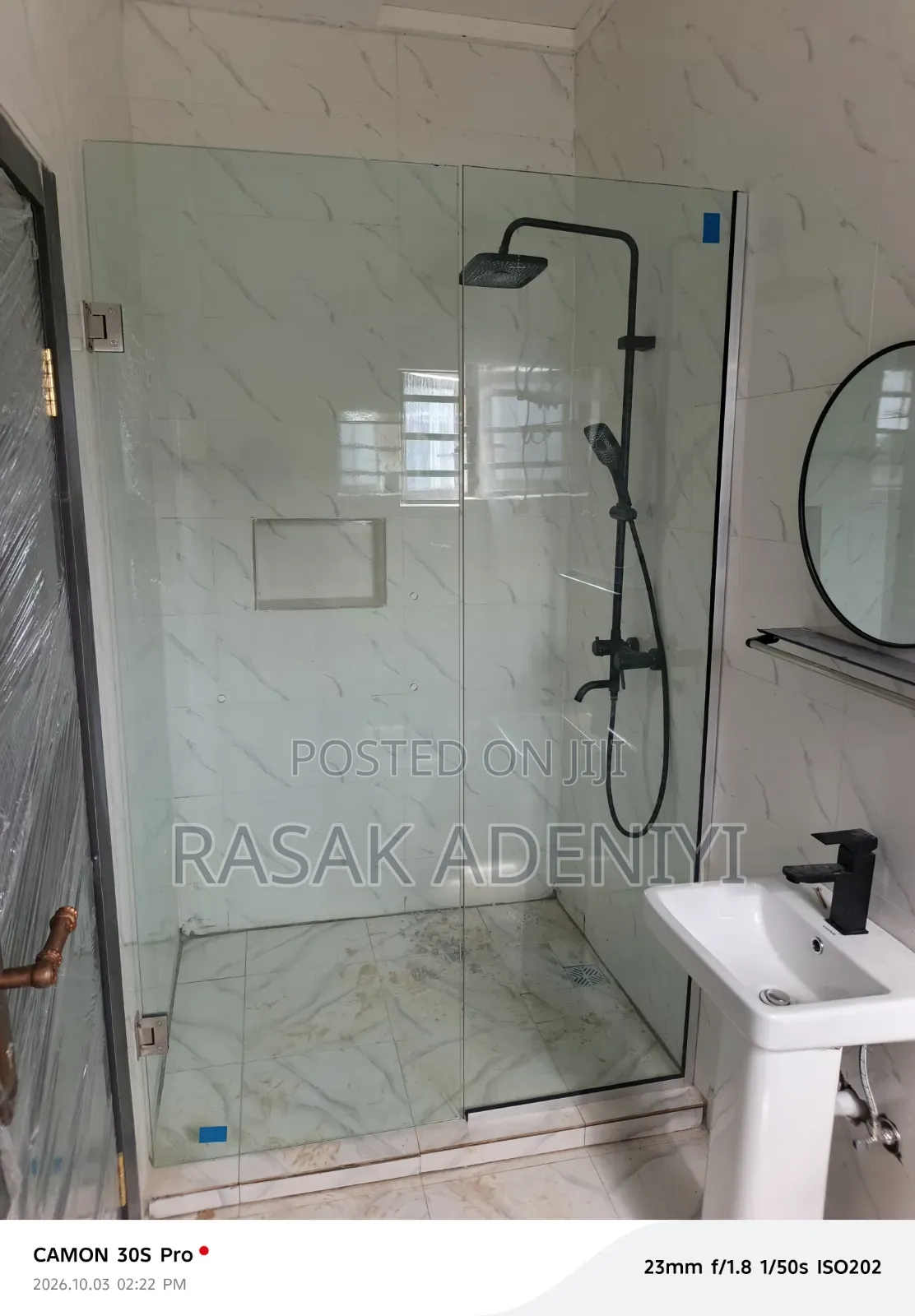 Hinge Shower Cubicle