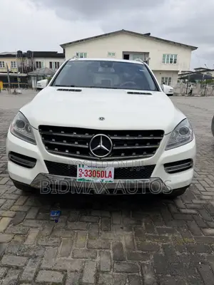 Mercedes-Benz M Class ML350 4MATIC 4dr SUV AWD (3.5L 6cyl 7A) 2015