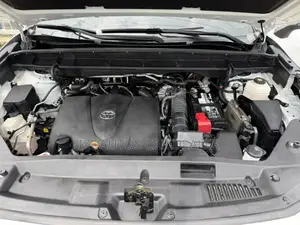 Toyota Highlander Platinum 2022 White