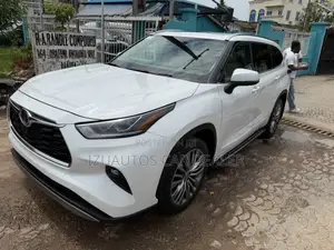 Toyota Highlander Platinum 2022 White