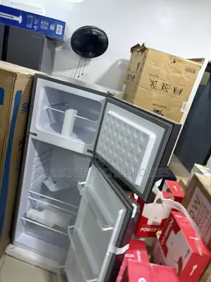 SKYRUN BCD-200K Refrigerator – Reliable Kitchen Storage Appliance