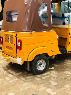 New Bajaj RE 2026 Yellow