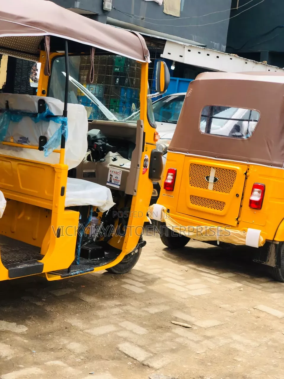 New Bajaj RE 2026 Yellow