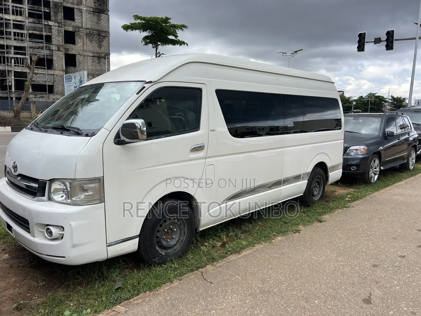 Toyota HiAce 2012 White