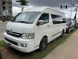 Toyota HiAce 2012 White