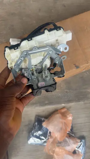 Booth Catcher Electric 2024 Honda CRV