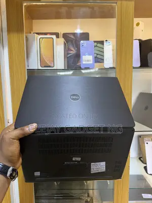 Laptop Dell Latitude 7400 8GB Intel Core i7 SSD 256GB