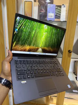 Laptop Dell Latitude 7400 8GB Intel Core i7 SSD 256GB