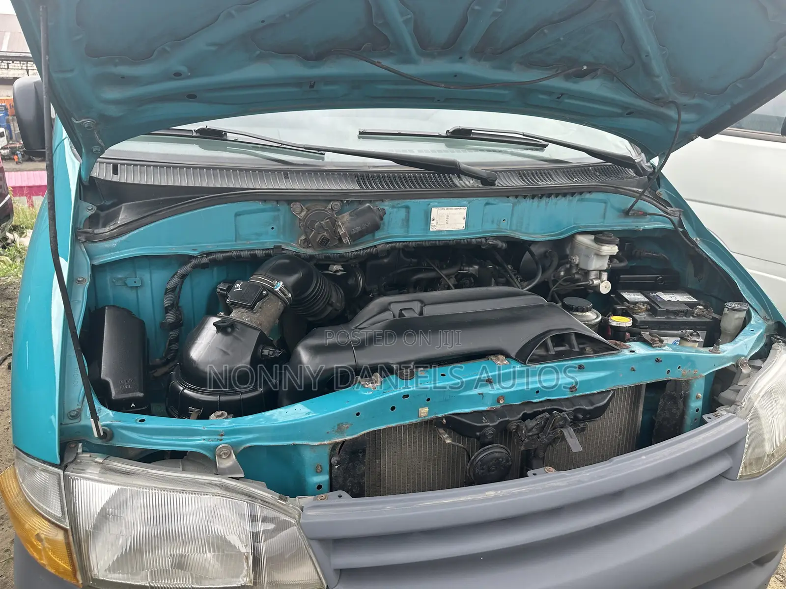 Toyota HiAce 2006 Green