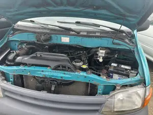 Toyota HiAce 2006 Green