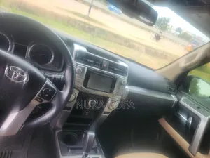 Toyota 4-Runner Limited 4x4 2018 Black