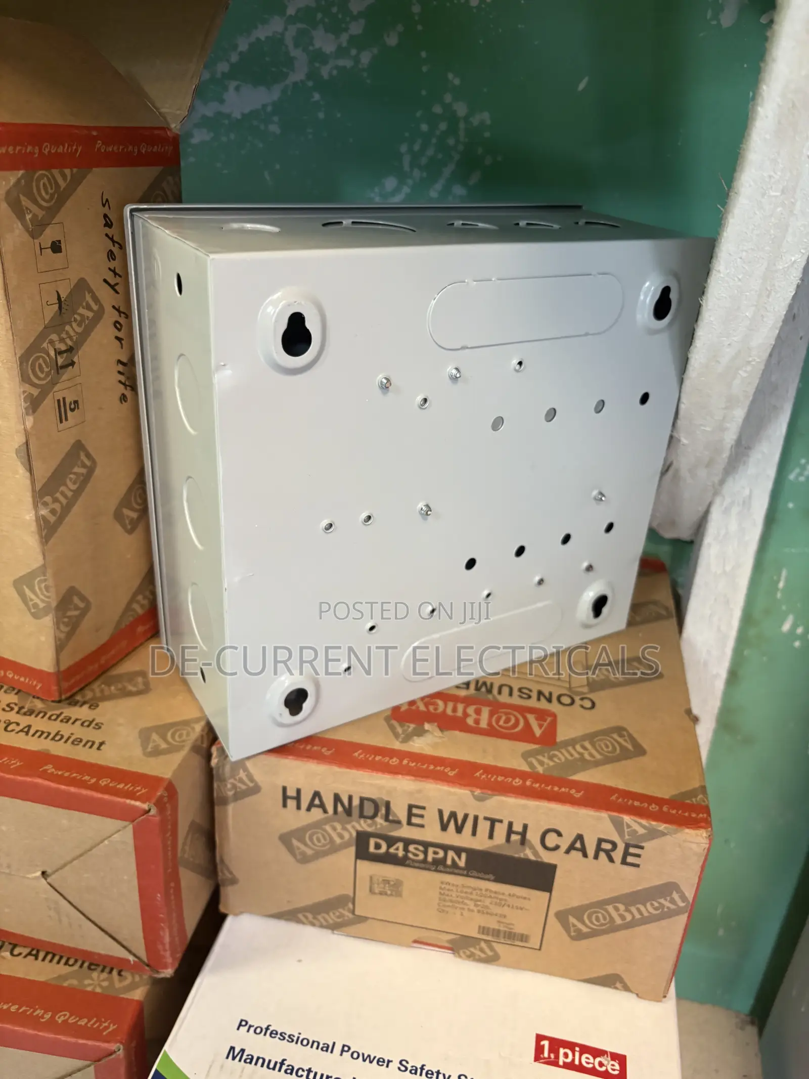 D4 Distribution Board Singl Face Irone Base